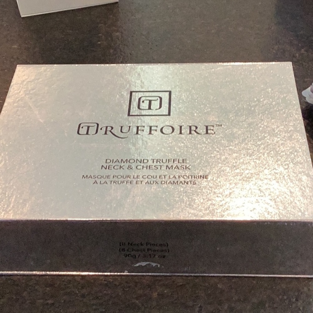 Truffoire Diamond Truffle Neck & Chest Mask - Silver